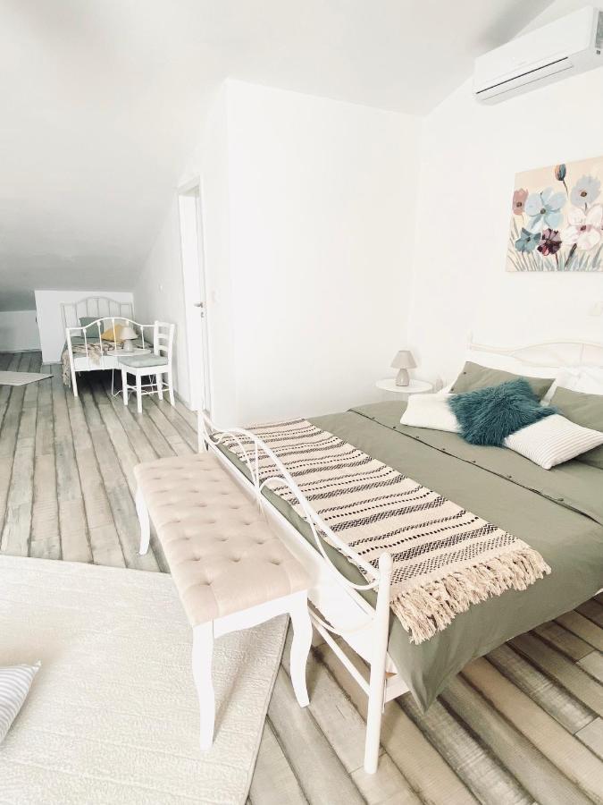 Apartment Valentina Кленовица Экстерьер фото