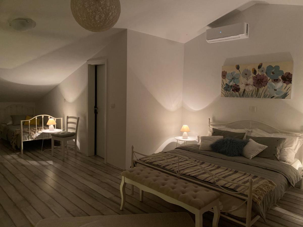Apartment Valentina Кленовица Экстерьер фото