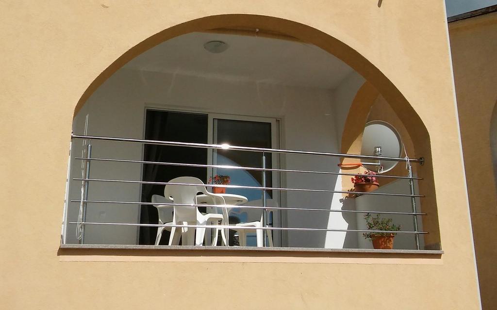 Apartment Valentina Кленовица Экстерьер фото