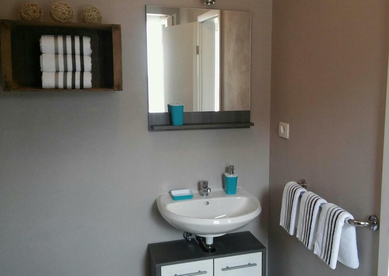 Apartment Valentina Кленовица Экстерьер фото